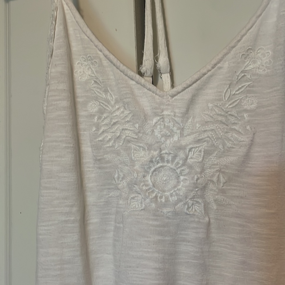 Cream tank top - Picture 2 of 4